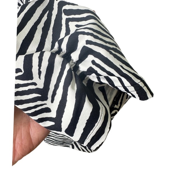 Chico’s Zip Front Pockets Zebra Zenergy Jacket XL - Picture 4 of 7